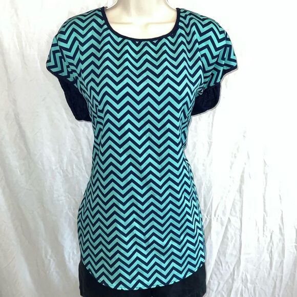 Dark & Light Blue Chevron Pattern T-shirt Tee Top ~ Women’s XL ~ Espresso Brand - Picture 1 of 9